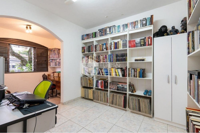 Imagem Casa com 3 Quartos à Venda, 240 m² em Jardim Aeroporto - São Paulo Imagem Casa com 3 Quartos à Venda, 240 m² em Jardim Aeroporto - São Paulo