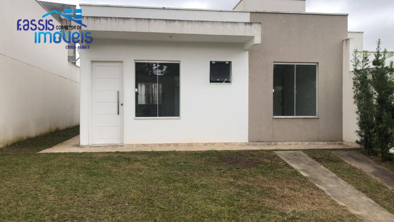 Casa com 3 Quartos à Venda, 56 m² em São Dimas - Colombo