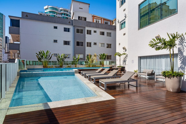 Imagem Apartamento com 4 Quartos à Venda, 140 m² em Centro - Balneário Camboriú Imagem Apartamento com 4 Quartos à Venda, 140 m² em Centro - Balneário Camboriú
