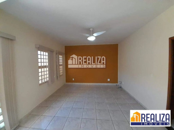 Imagem Sobrado com 4 Quartos à Venda, 170 m² em Nossa Senhora Da Abadia - Uberaba Imagem Sobrado com 4 Quartos à Venda, 170 m² em Nossa Senhora Da Abadia - Uberaba