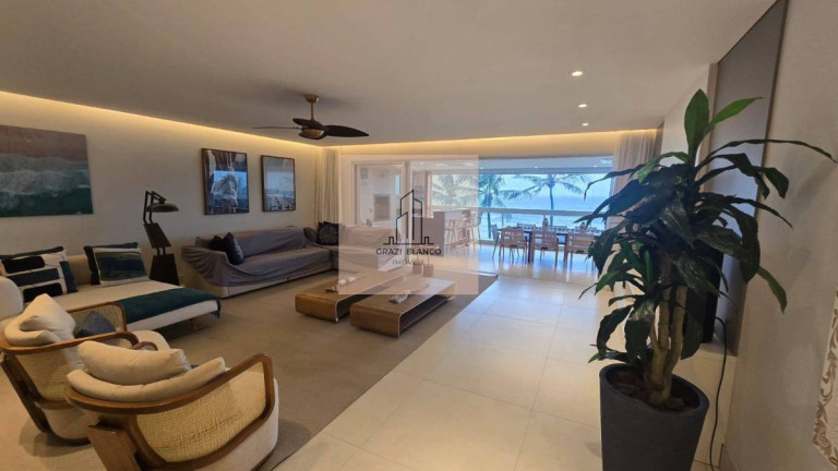 Apartamento com 4 Quartos à Venda, 235 m²