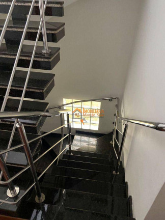 Imagem Sobrado com 3 Quartos à Venda, 228 m² em Jardim Santa Clara - Guarulhos Imagem Sobrado com 3 Quartos à Venda, 228 m² em Jardim Santa Clara - Guarulhos