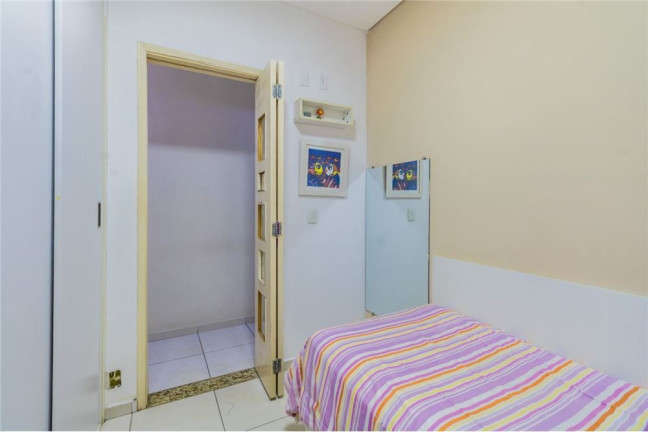 Imagem Casa com 4 Quartos à Venda, em Brás - São Paulo Imagem Casa com 4 Quartos à Venda, em Brás - São Paulo