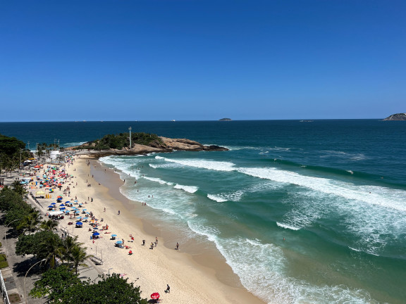 Imagem Imóvel com 3 Quartos para Alugar, 350 m² em Ipanema - Rio De Janeiro Imagem Imóvel com 3 Quartos para Alugar, 350 m² em Ipanema - Rio De Janeiro