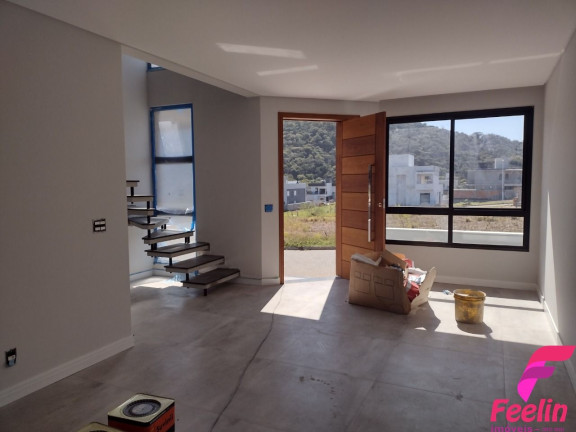 Imagem Casa com 4 Quartos à Venda, 199 m² em Rio Tavares - Florianópolis