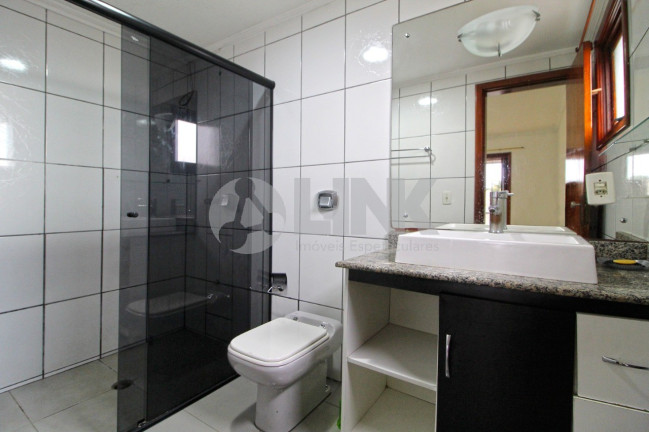 Imagem Imóvel com 2 Quartos à Venda, 176 m² em Jardim Planalto - Porto Alegre Imagem Imóvel com 2 Quartos à Venda, 176 m² em Jardim Planalto - Porto Alegre