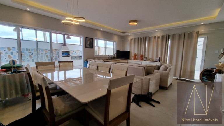Imagem Casa com 3 Quartos à Venda, 256 m² em Pontal De Santa Marina - Caraguatatuba Imagem Casa com 3 Quartos à Venda, 256 m² em Pontal De Santa Marina - Caraguatatuba