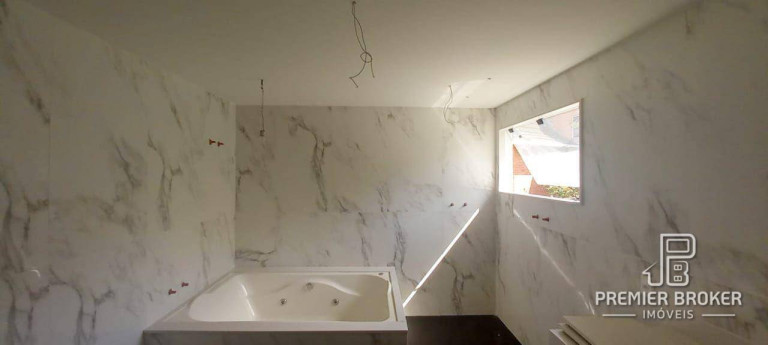 Imagem Casa com 5 Quartos à Venda, 410 m² em Golfe - Teresópolis