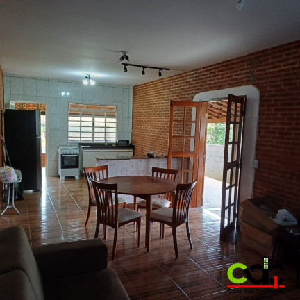 Imagem Imóvel com 2 Quartos à Venda, 300 m² em Clube Da Uva - Andradas