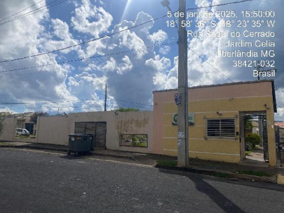 Casa com 2 Quartos à Venda, 192 m² em Loteamento Residencial Pequis - Uberlandia