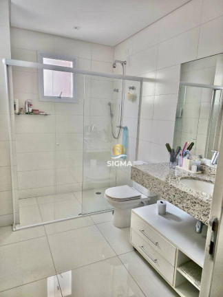 Imagem Apartamento com 3 Quartos à Venda, 175 m² em Pitangueiras - Guarujá Imagem Apartamento com 3 Quartos à Venda, 175 m² em Pitangueiras - Guarujá