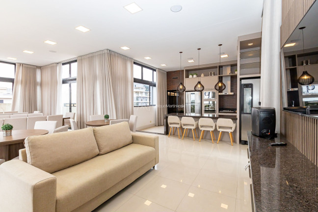 Imagem Apartamento com 3 Quartos à Venda, 259 m² em Cabral - Curitiba