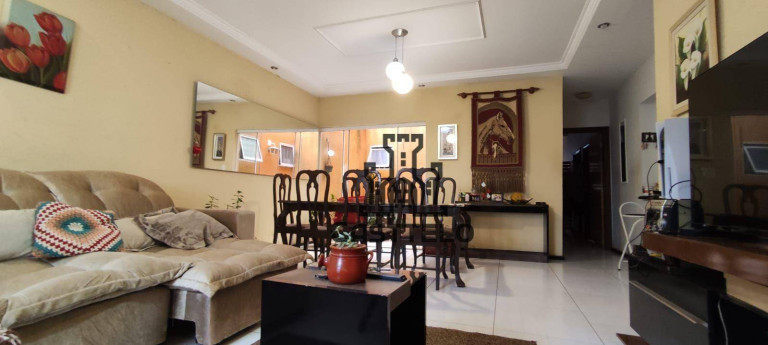 Casa com 4 Quartos à Venda, 155 m² em Jardim Prefeito Milton Menezes - Londrina