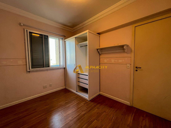 Imagem Apartamento com 3 Quartos à Venda, 105 m² em Jardim Tupanci - Barueri