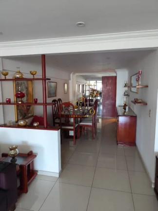 Imagem Apartamento com 4 Quartos à Venda, 243 m² em Icaraí - Niterói