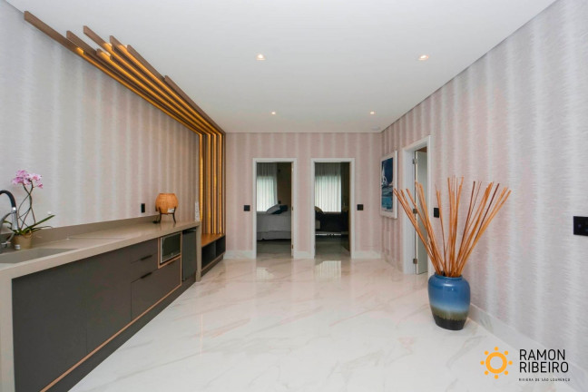 Imagem Imóvel com 6 Quartos à Venda,  em Riviera - Bertioga