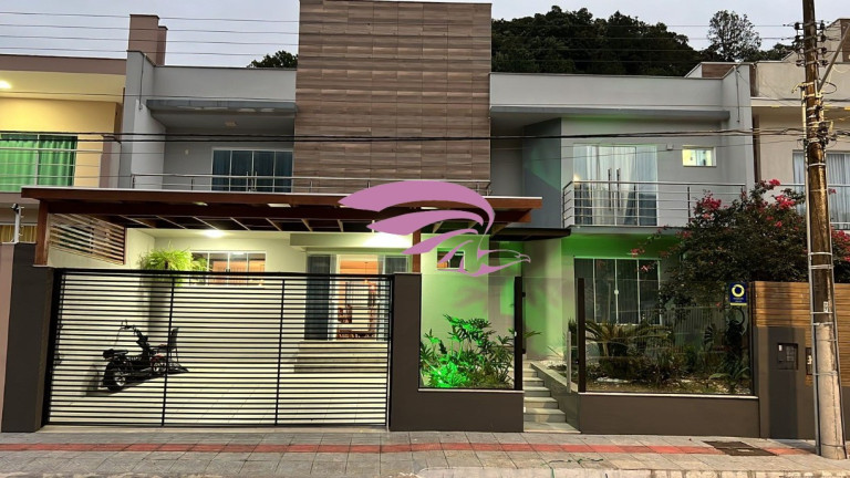 Casa com 4 Quartos à Venda, 280 m² em Ressacada - Itajaí