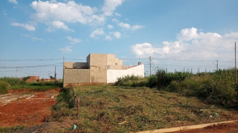 Terreno à Venda, 200 m² em Jardim Dos Lagos Ii - Nova Odessa