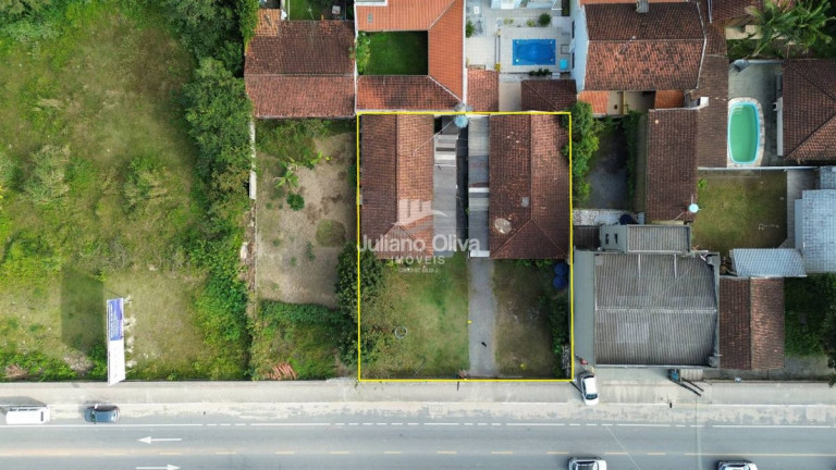 Imagem Casa com 6 Quartos à Venda, 190 m² em Cambiju - Itapoá