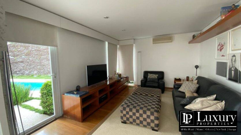 Imagem Casa com 3 Quartos à Venda, em Morumbi - São Paulo Imagem Casa com 3 Quartos à Venda, em Morumbi - São Paulo