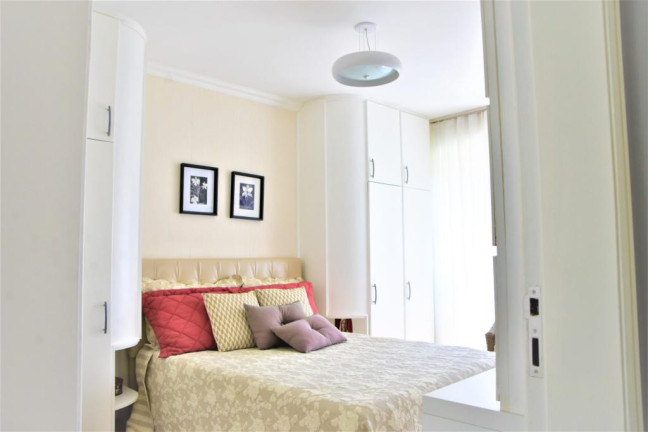 Imagem Apartamento com 2 Quartos à Venda, 65 m² em Petrópolis - Porto Alegre