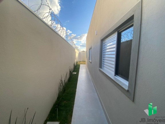 Imagem Casa com 3 Quartos à Venda, 128 m² em Planalto - Montes Claros