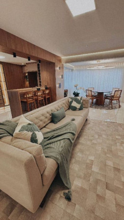 Imagem Cobertura com 4 Quartos à Venda, 178 m² em Centro - Balneário Camboriú
