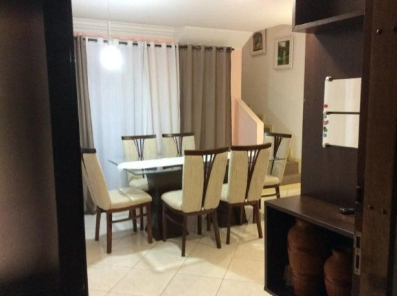 Imagem Casa com 3 Quartos à Venda, 130 m² em Lindóia - Curitiba