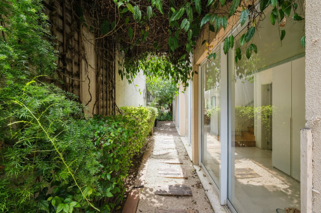 Imagem Casa com 3 Quartos à Venda, 480 m² em Vila Madalena - São Paulo Imagem Casa com 3 Quartos à Venda, 480 m² em Vila Madalena - São Paulo
