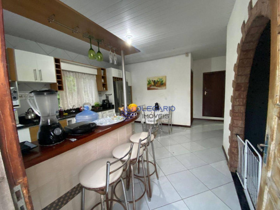 Imagem Sobrado com 5 Quartos à Venda, 310 m² em Armação - Penha Imagem Sobrado com 5 Quartos à Venda, 310 m² em Armação - Penha