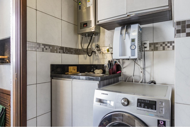 Imagem Imóvel com 3 Quartos à Venda, 161 m² em Jardim Itu - Porto Alegre Imagem Imóvel com 3 Quartos à Venda, 161 m² em Jardim Itu - Porto Alegre