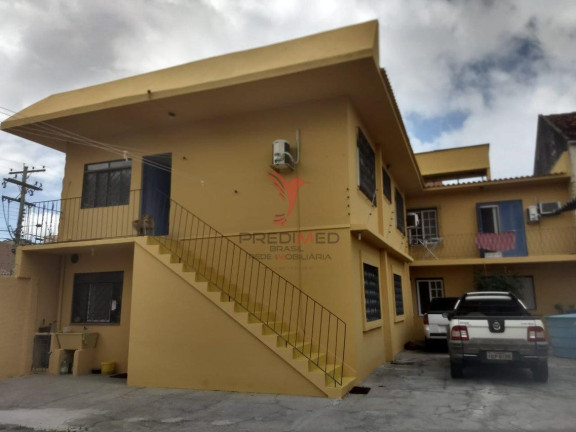 Imagem Casa com 8 Quartos à Venda, 200 m² em Centro - Pelotas