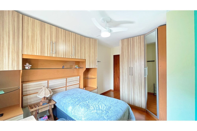 Imagem Casa com 5 Quartos à Venda,  em Ipanema - Porto Alegre