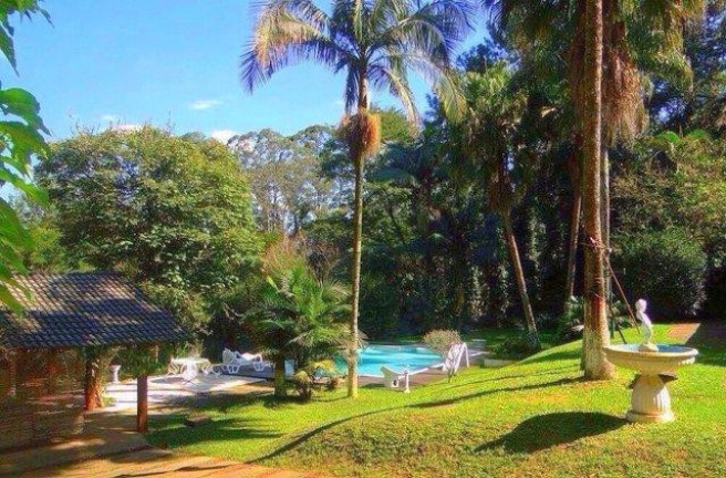 Casa com 4 Quartos à Venda, 450 m² em Chácara Do Refúgio - Carapicuíba