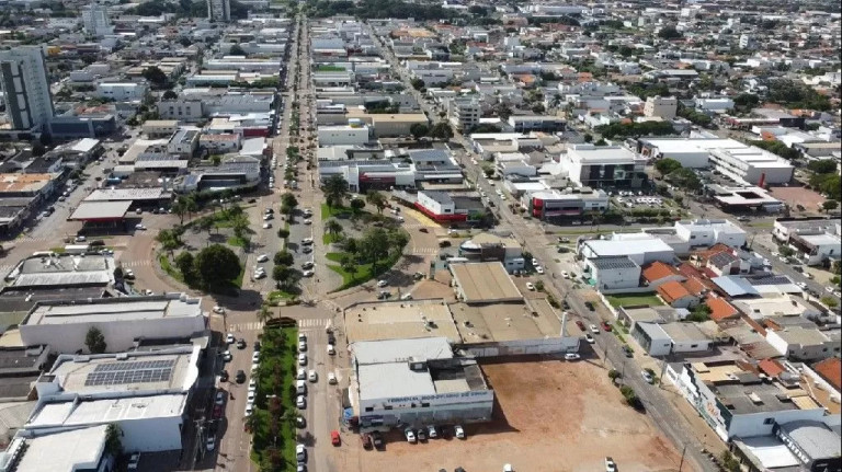 Imagem Galpão à Venda, 1.300 m² em Centro - Sinop Imagem Galpão à Venda, 1.300 m² em Centro - Sinop