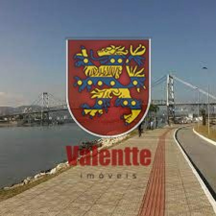 Imagem Terreno à Venda, 215 m² em Balneário - Florianópolis Imagem Terreno à Venda, 215 m² em Balneário - Florianópolis