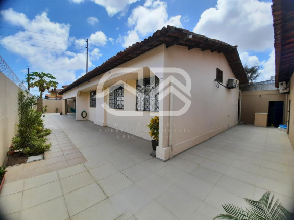 Imagem Casa com 4 Quartos à Venda, 292 m² em Sapiranga - Fortaleza