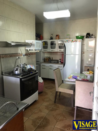Imagem Casa com 2 Quartos à Venda, 250 m² em Jd. Do Vale - Jacareí Imagem Casa com 2 Quartos à Venda, 250 m² em Jd. Do Vale - Jacareí