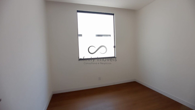 Imagem Casa com 3 Quartos à Venda, 510 m² em Várzea - Lagoa Santa Imagem Casa com 3 Quartos à Venda, 510 m² em Várzea - Lagoa Santa