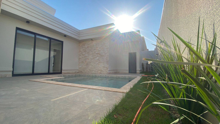 Imagem Casa com 3 Quartos à Venda, 270 m² em Ribeirão Do Lipa - Cuiabá Imagem Casa com 3 Quartos à Venda, 270 m² em Ribeirão Do Lipa - Cuiabá