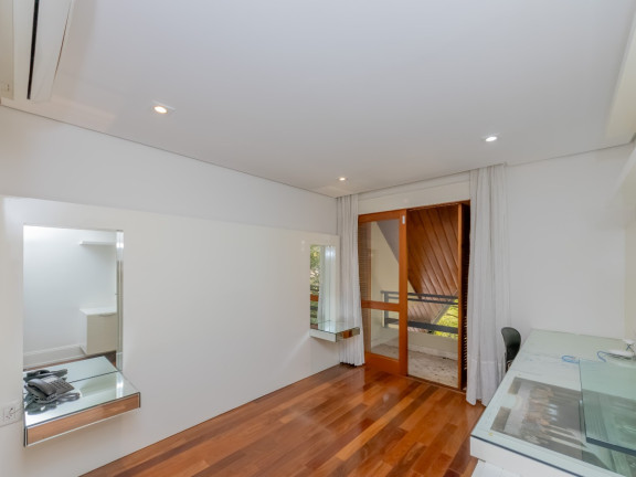 Imagem Sobrado com 4 Quartos à Venda, 391 m² em Vila Inah - São Paulo