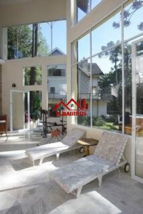 Imagem Casa com 9 Quartos à Venda, 800 m² em Vila Abernéssia - Campos Do Jordão