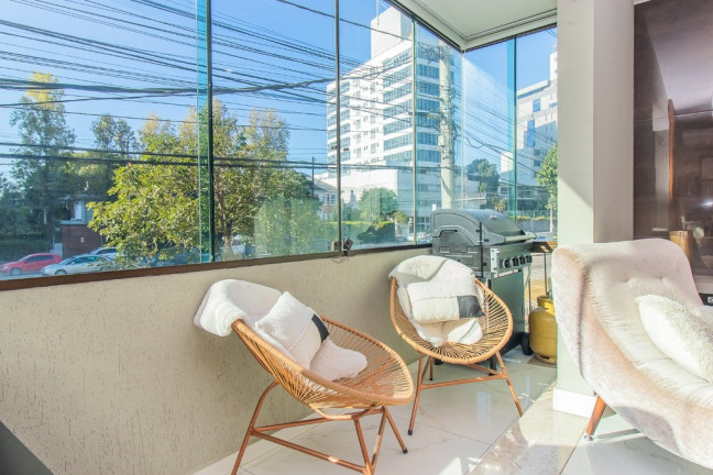 Imagem Imóvel com 4 Quartos à Venda,  em Três Figueiras - Porto Alegre