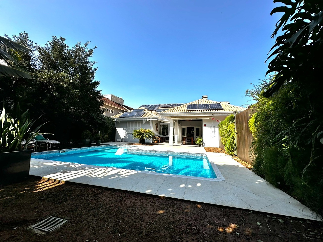Foto do imóvel Casa com 4 Quartos à Venda, 400 m² em Costa E Silva - Joinville