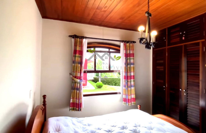 Imagem Casa com 3 Quartos à Venda, 190 m² em Vila Inglesa - Campos Do Jordão