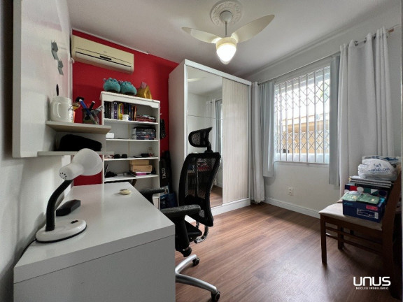 Imagem Casa com 3 Quartos à Venda,  em Estreito - Florianópolis