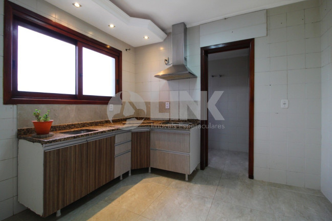 Imagem Imóvel com 2 Quartos à Venda, 176 m² em Jardim Planalto - Porto Alegre Imagem Imóvel com 2 Quartos à Venda, 176 m² em Jardim Planalto - Porto Alegre