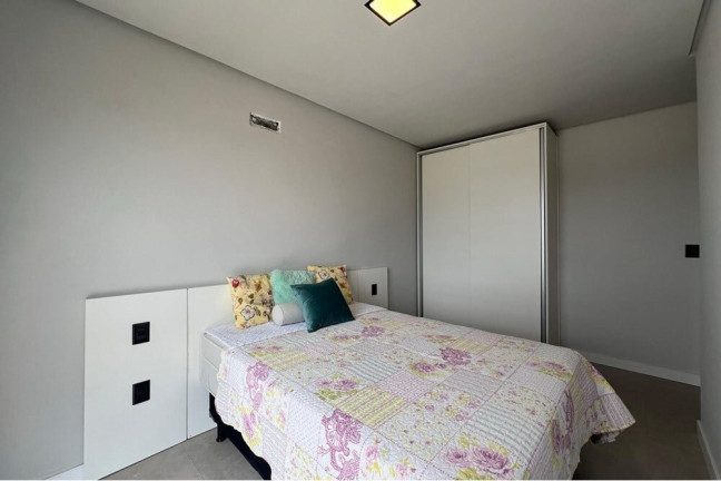 Imagem Casa com 4 Quartos à Venda, 213 m² em Centro - Xangri-lá