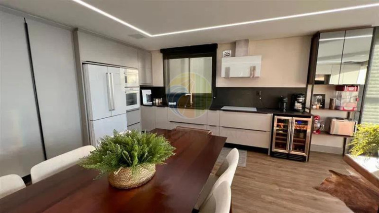 Imagem Apartamento com 3 Quartos à Venda, 184 m² em Centro - Balneário Camboriú