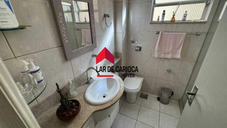 Imagem Apartamento com 2 Quartos à Venda, 72 m² em Copacabana - Rio De Janeiro